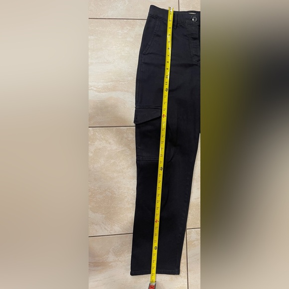 Aritzia Modern Cargo Pants - Picture 5 of 5